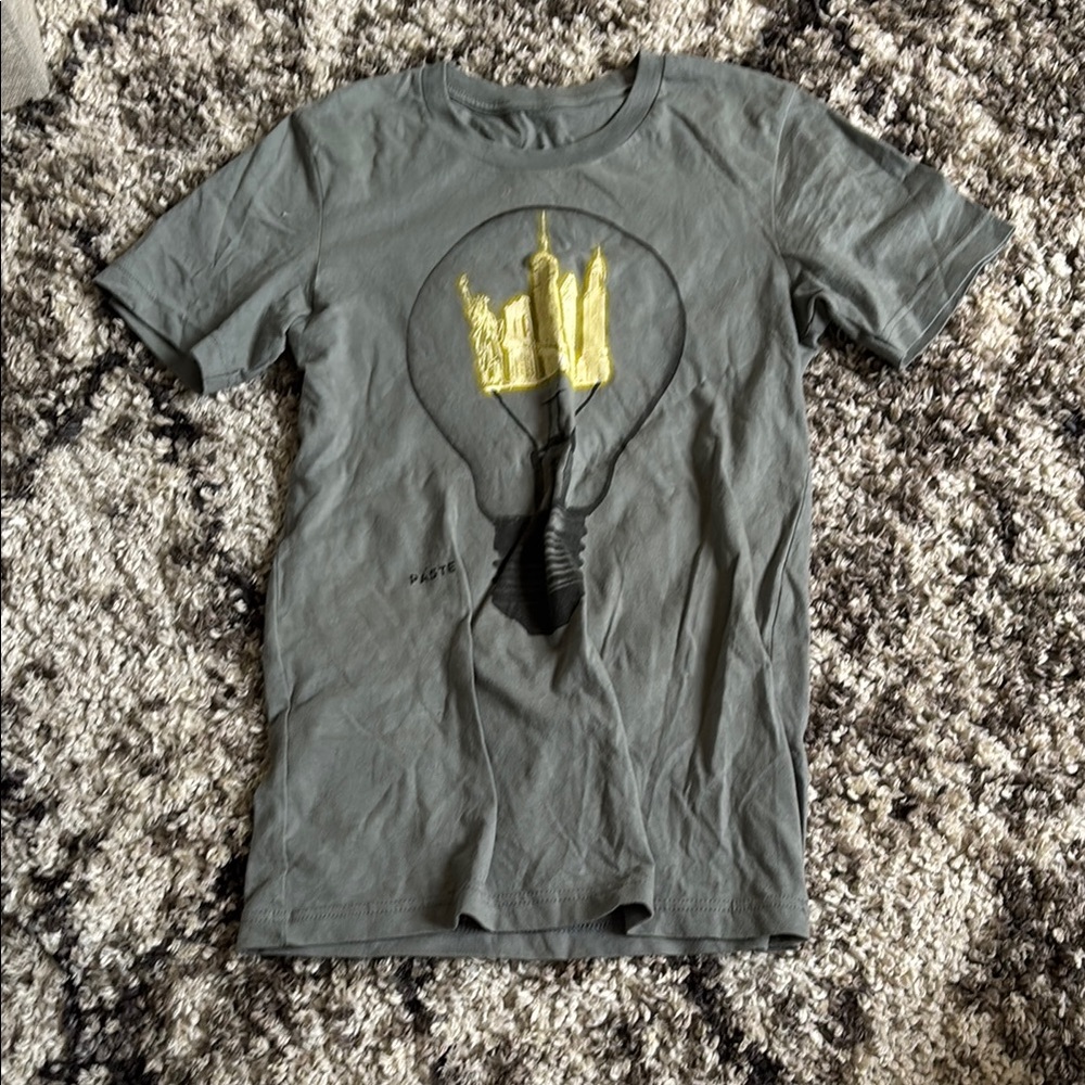 Gray T-Shirt with Gold Lightbulb Design